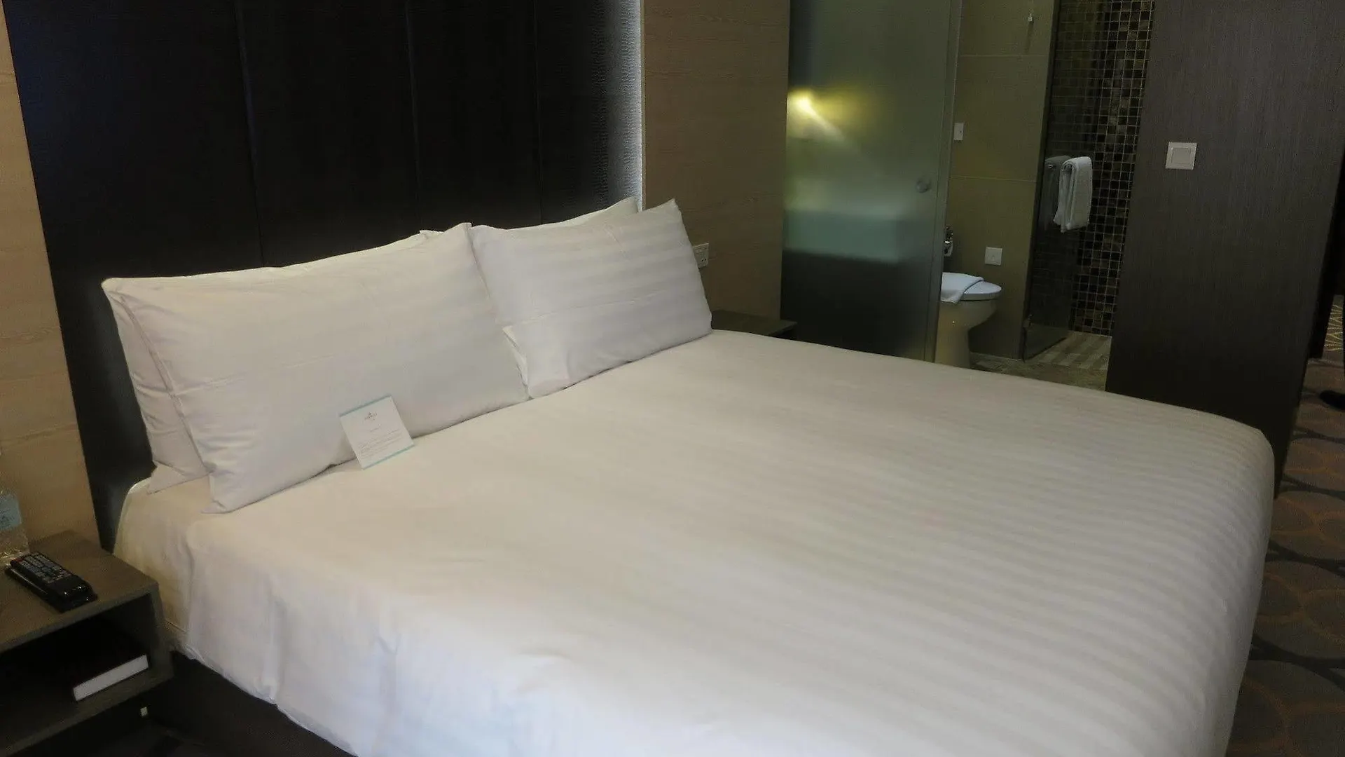 **** Hotel Dorsett Singapore - Newly Refurbished Singapore