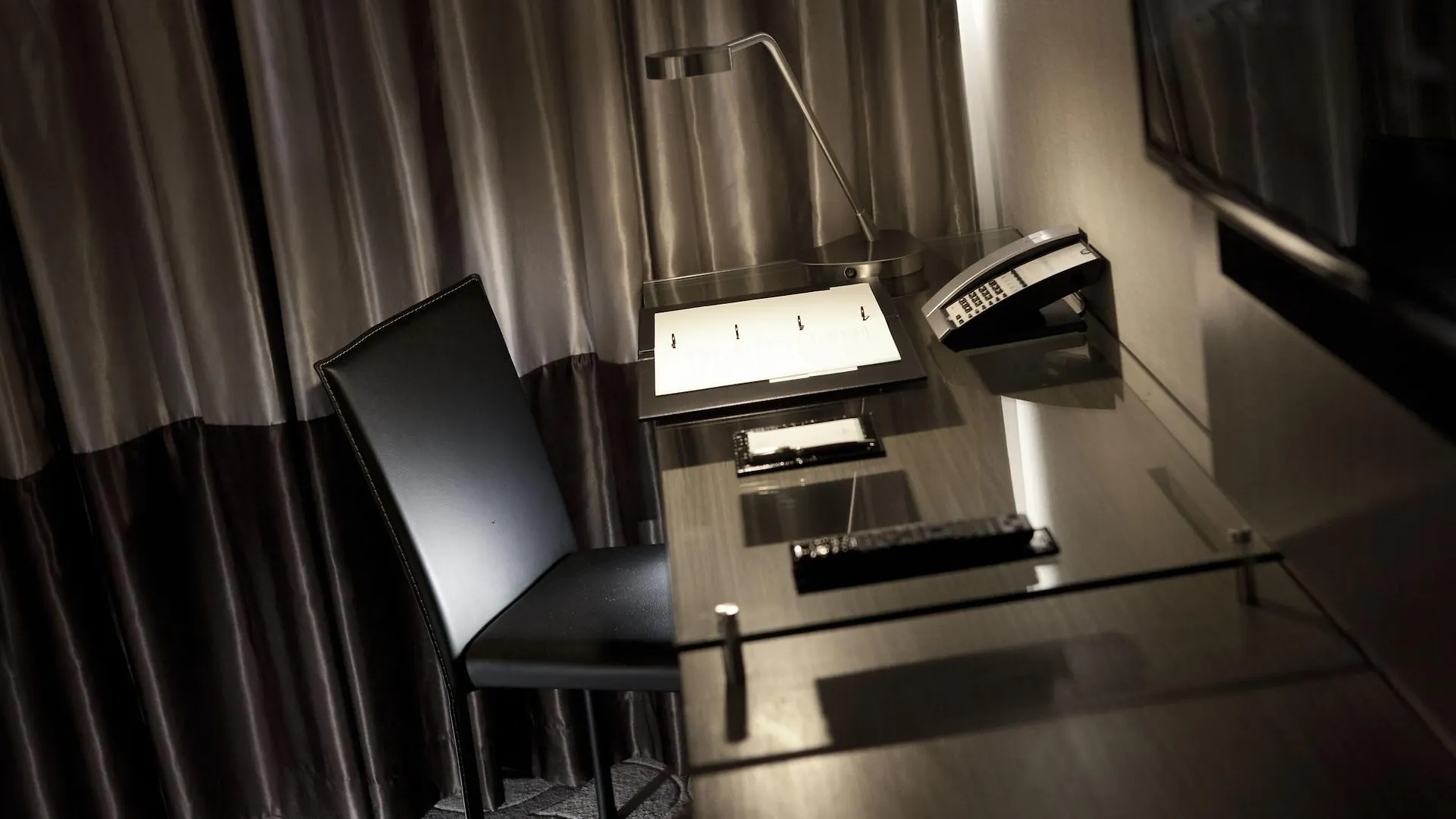 Dorsett Singapore - Newly Refurbished 4*,  Singapore